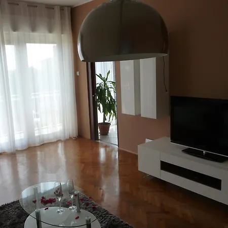 Noris Апартаменти *